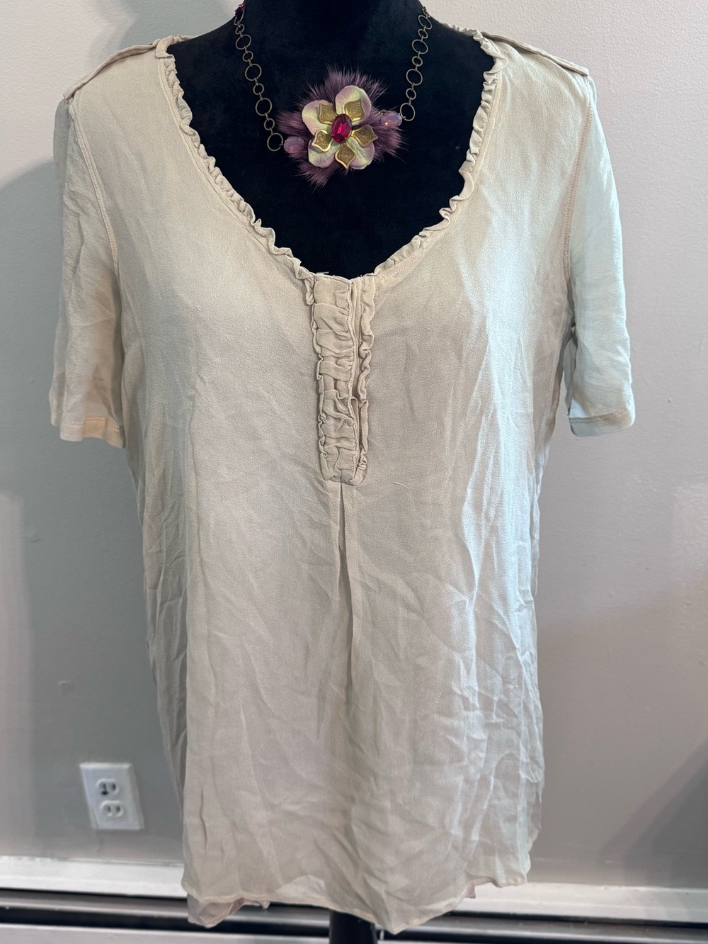 Burberry Silk Cream Ruffle-Trim Tunic Top